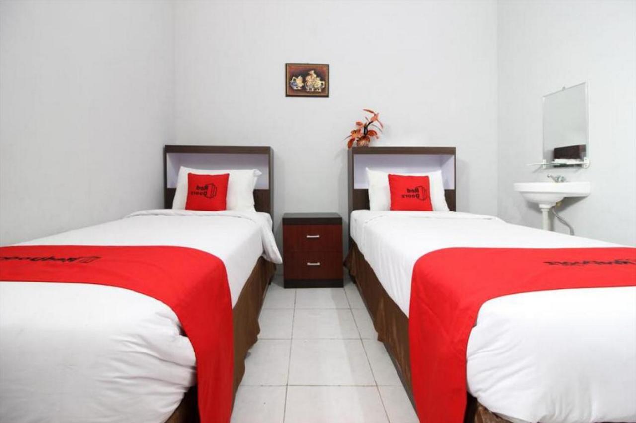 RedDoorz Plus @ Hotel Star 88 Tugu Exterior foto