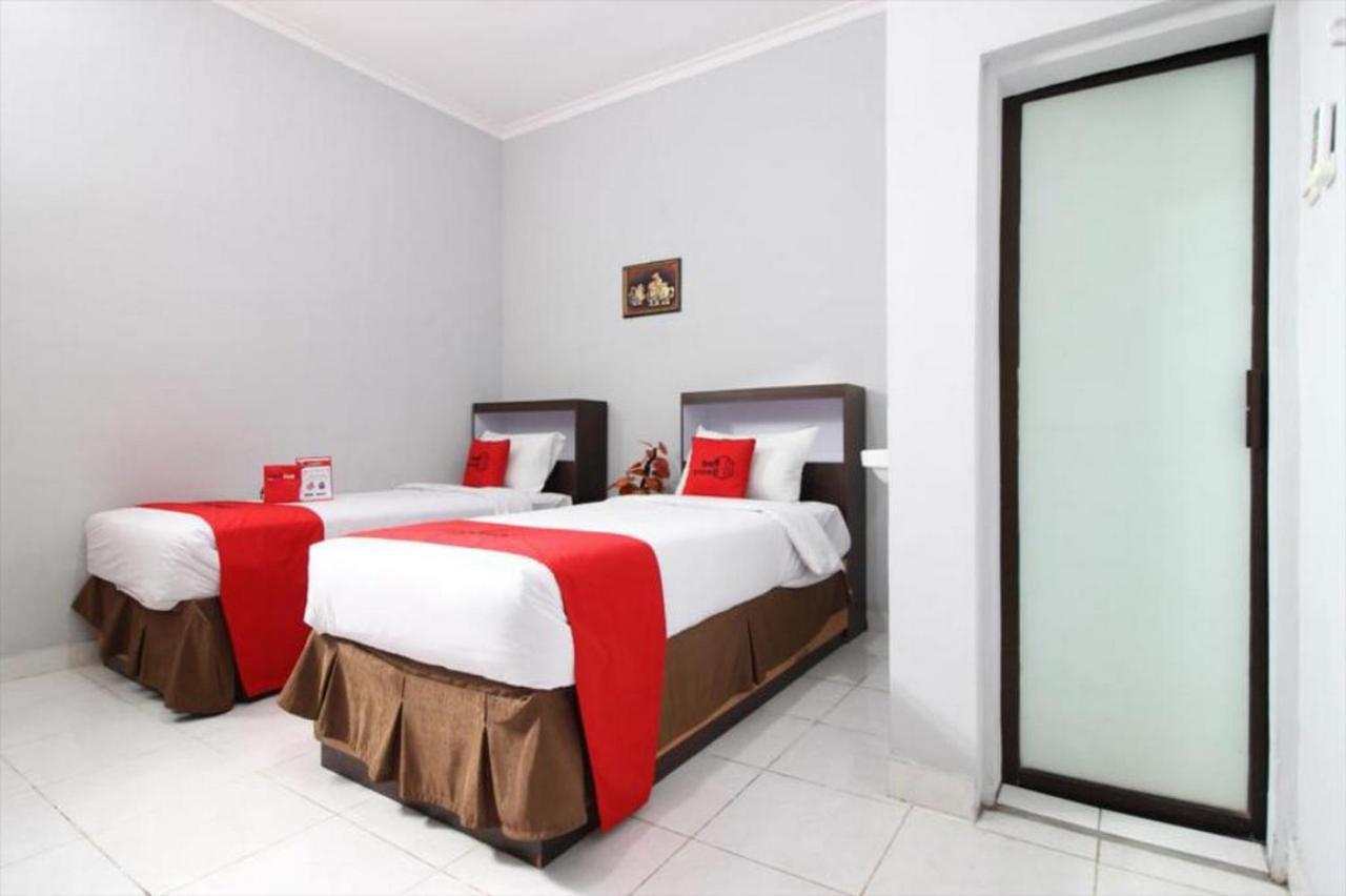 RedDoorz Plus @ Hotel Star 88 Yogyakarta Exterior foto